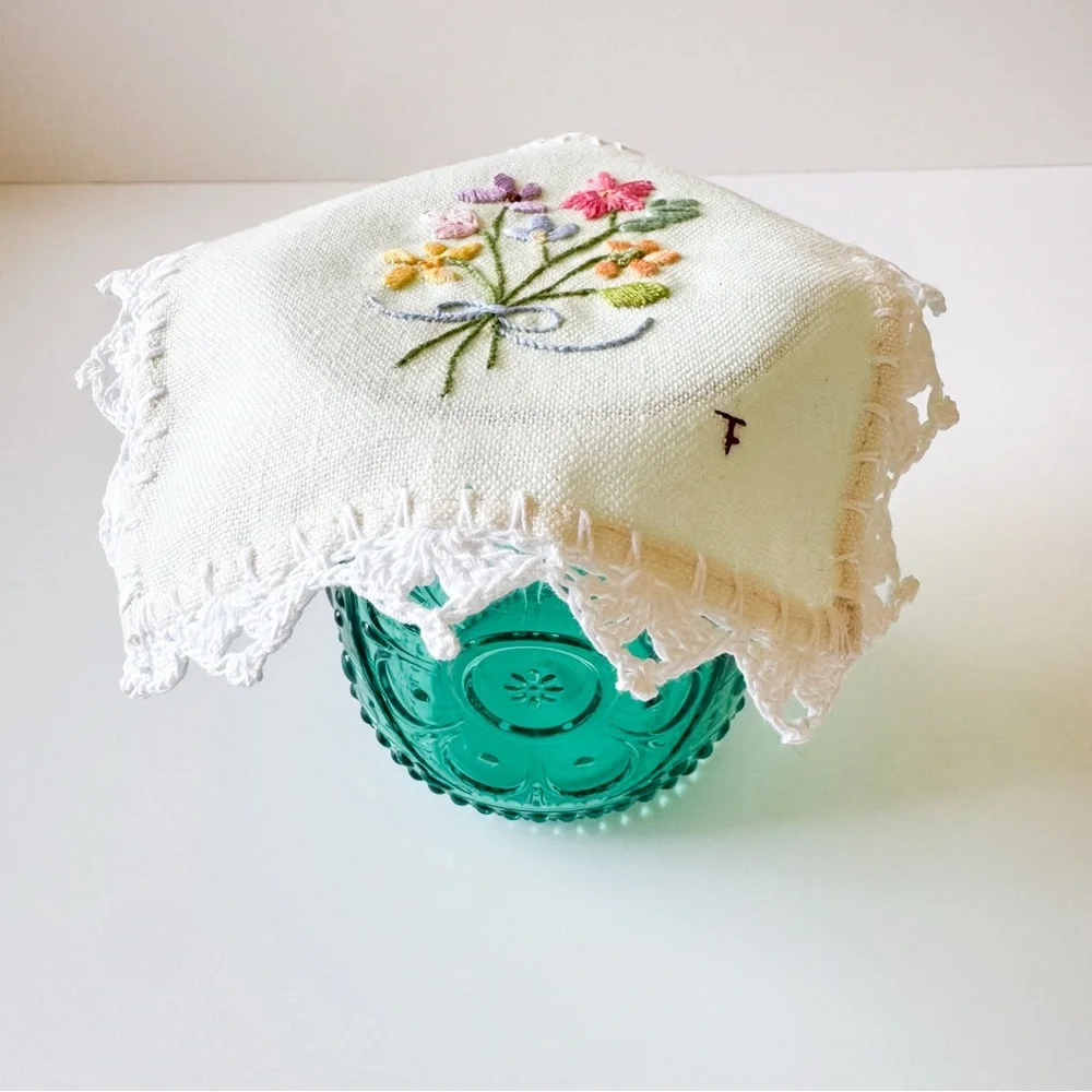 Floral Embroidered Doily‎ Linen Cloth
